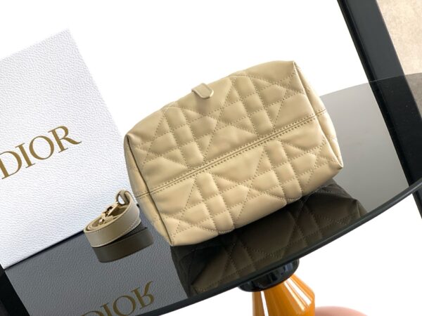 sy_no_3B685DC5125B118557D98DBBD168F4F5_4 Dior Women's Toujours Oversized Cannage Calfskin Shoulder Bag