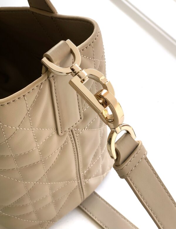 sy_no_3B685DC5125B118557D98DBBD168F4F5_6 Dior Women's Toujours Oversized Cannage Calfskin Shoulder Bag
