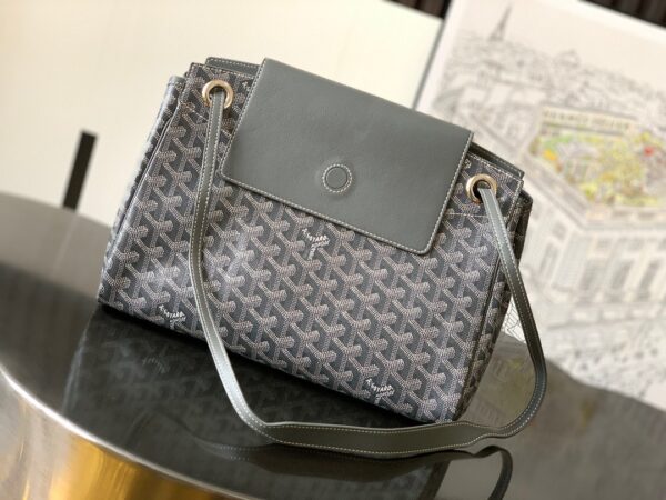 sy_no_3BE2E42B5CE090591F4B2836443ACF4C_0 Goyard Rouette Bag
