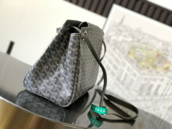 sy_no_3BE2E42B5CE090591F4B2836443ACF4C_1 Goyard Rouette Bag