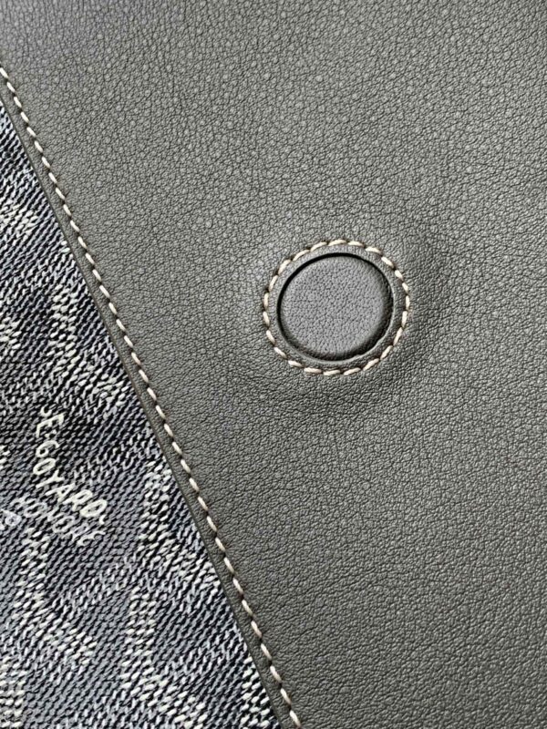 sy_no_3BE2E42B5CE090591F4B2836443ACF4C_4 Goyard Rouette Bag