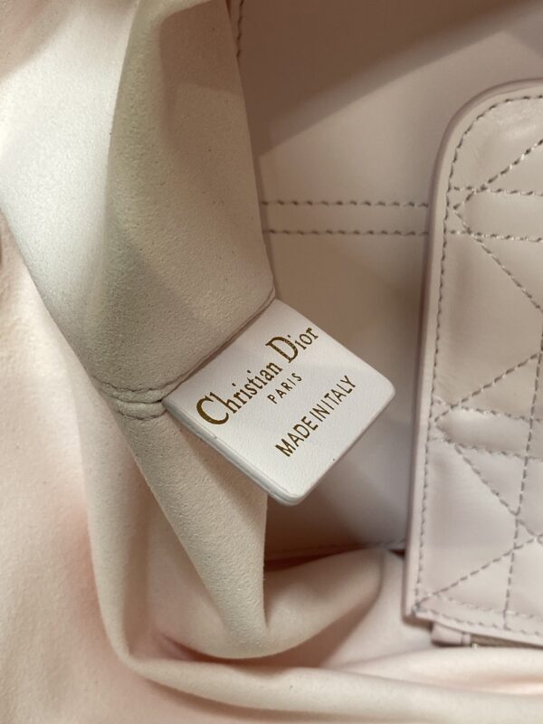 sy_no_3C2F64A23E5A411E8DCD2EFC869EC52B_8 Dior Toujours Medium Tote Bag (Shoulder/Hand-Carry)