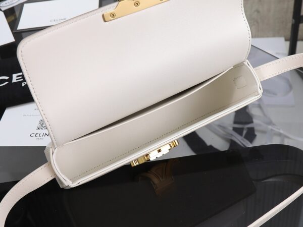 sy_no_3C46DD9E28EEDE0EE88FB78743D94E38_8 Triomphe Shoulder Bag