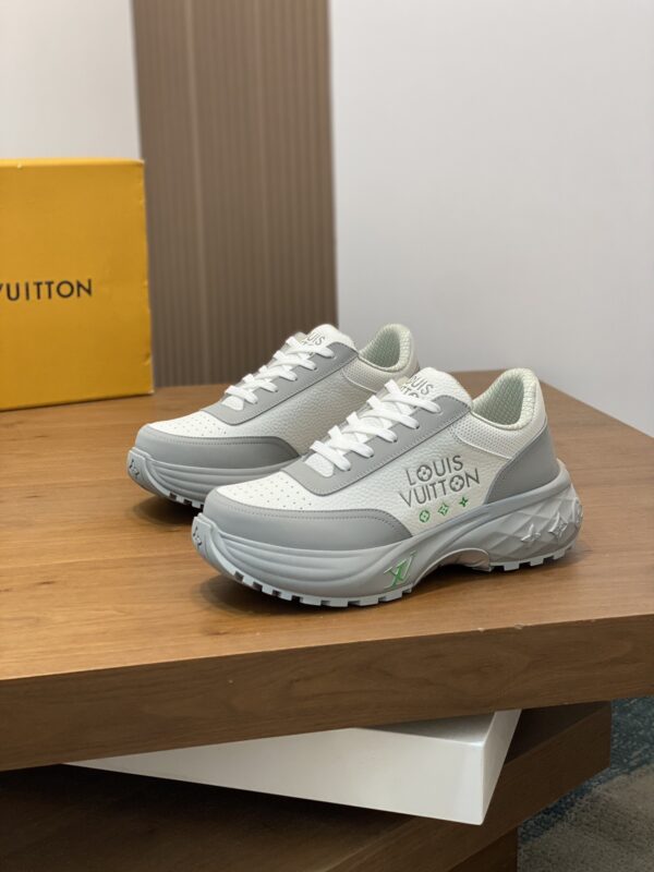 sy_no_3C4A8657596C0578306FAAB18633FAF3_2 Louis Vuitton LV Run 55 White, Grey & Green Chunky Runner Sneakers