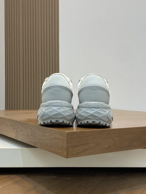 sy_no_3C4A8657596C0578306FAAB18633FAF3_7 Louis Vuitton LV Run 55 White, Grey & Green Chunky Runner Sneakers