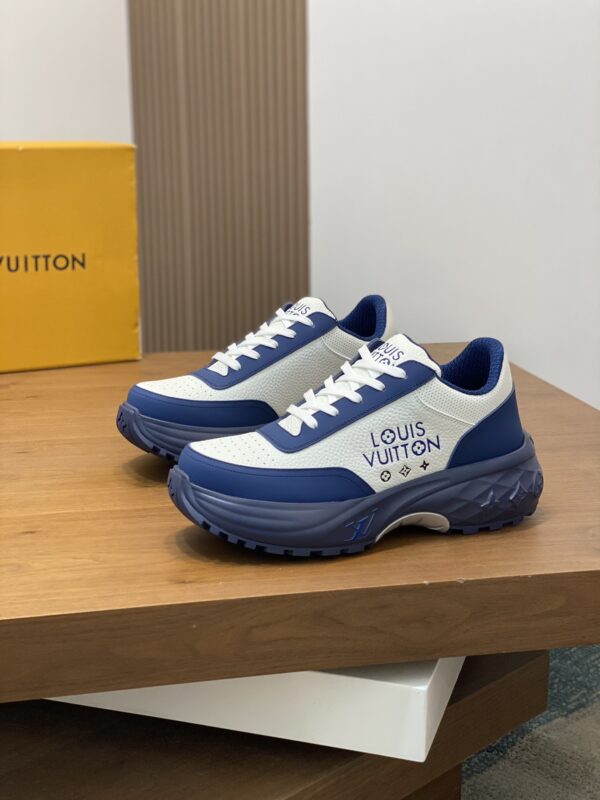 sy_no_3D1032F346BD64076E4D8110D3E05880_2 Louis Vuitton LV Run 55 White & Blue Chunky Runner Sneakers