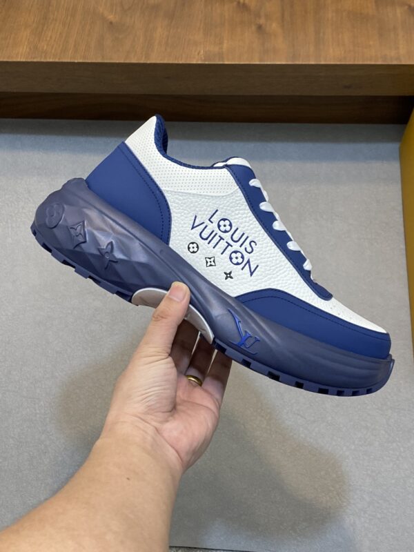 sy_no_3D1032F346BD64076E4D8110D3E05880_3 Louis Vuitton LV Run 55 White & Blue Chunky Runner Sneakers