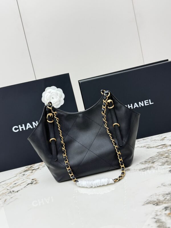 sy_no_3DB509B098F32E2854E29822ADC74D5B_2 Chanel 26C Mini Tote Bag – Quilted Calfskin Leather with Gold Hardware