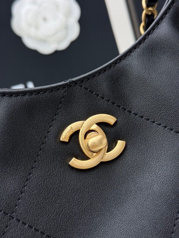 sy_no_3DB509B098F32E2854E29822ADC74D5B_3 Chanel 26C Mini Tote Bag – Quilted Calfskin Leather with Gold Hardware