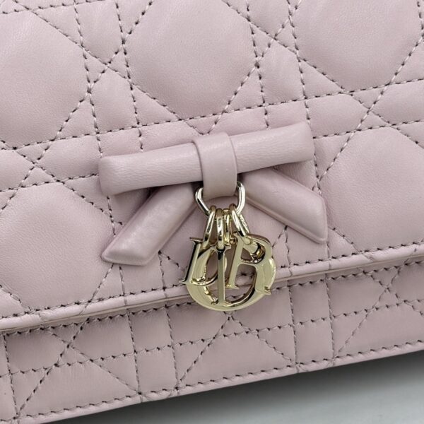 sy_no_3DCD31951D02AA8A49BD13DEA31EE404_3 My Dior Mini Pearl Chain Bag – Soft Pink Bow