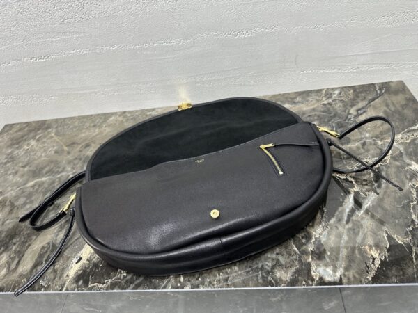 sy_no_3F11351B905683ED5E29CFD2A7087D73_6 Celine Soft Triomphe Halfmoon Bag