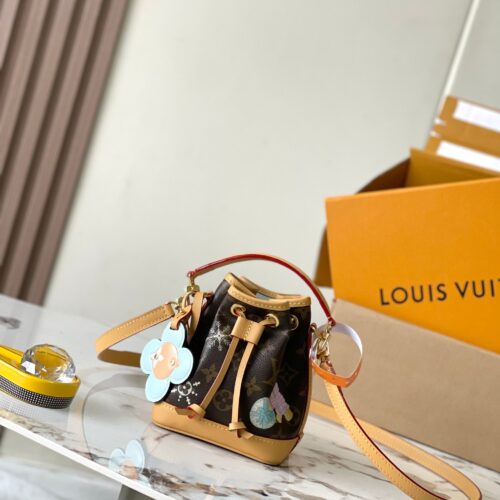 sy_no_3FADD6656DCB0A8D729902008FECD7D9_0 Nano Noé Mini Handbag