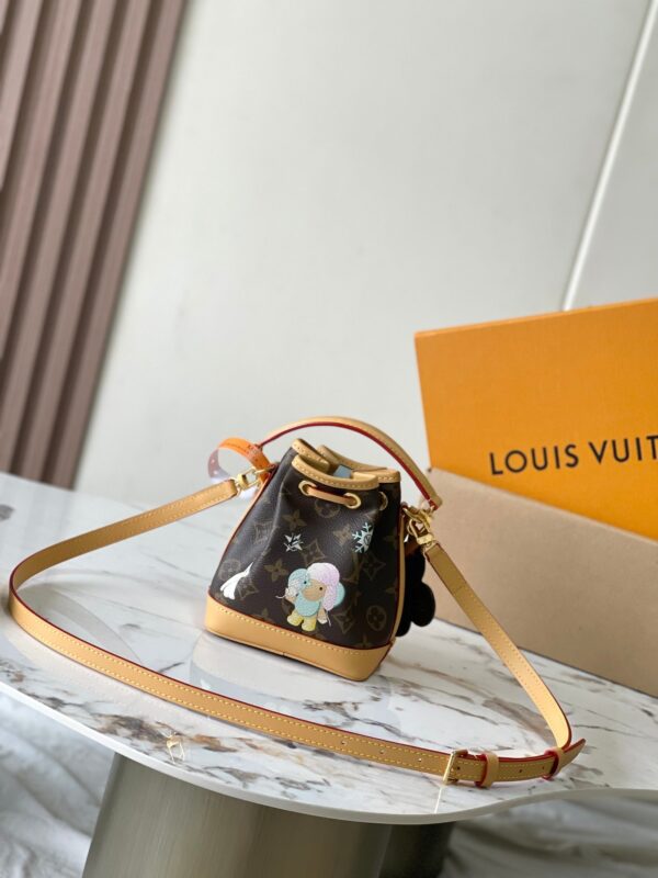 sy_no_3FADD6656DCB0A8D729902008FECD7D9_2 Nano Noé Mini Handbag