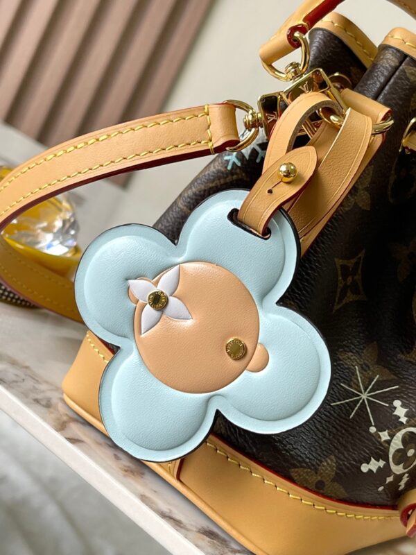 sy_no_3FADD6656DCB0A8D729902008FECD7D9_5 Nano Noé Mini Handbag