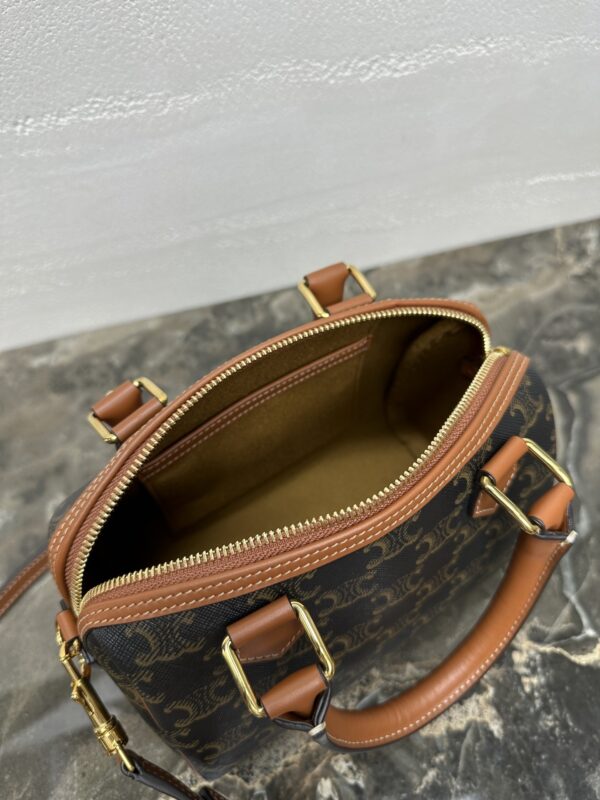 sy_no_403160B025A6C6B1AFA41F92D9A928CE_7 Small Triomphe Canvas Boston Bag