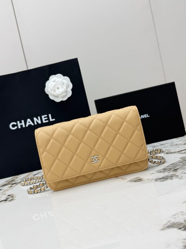 sy_no_40D4823A61D7D5D1E9BBE17C2F14C097_0 Yellow Quilted Textured Calfskin WOC Chain Wallet