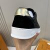 sy_no_40D5B49168FC0390CA611C00AFEA2466_7 Black & Light Grey Embossed Suede Derby Sneakers