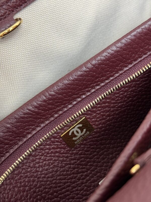sy_no_41D7E19B8F3EBB4CB6FBCE10B0FE20DF_8 Chanel Caviar Leather Baguette/Bowling Style Shoulder & Handbag