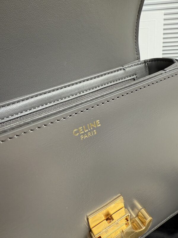 sy_no_434CF0512000E489F2B85447D3A911D3_5 CELINE Teen Triomphe Calfskin Bag