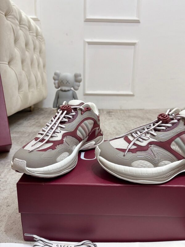 sy_no_43518FD671A4AD207A0A76CABA033507_6 Gucci Tech/Retro Runner Sneaker in Burgundy & Grey – Burgundy / Grey