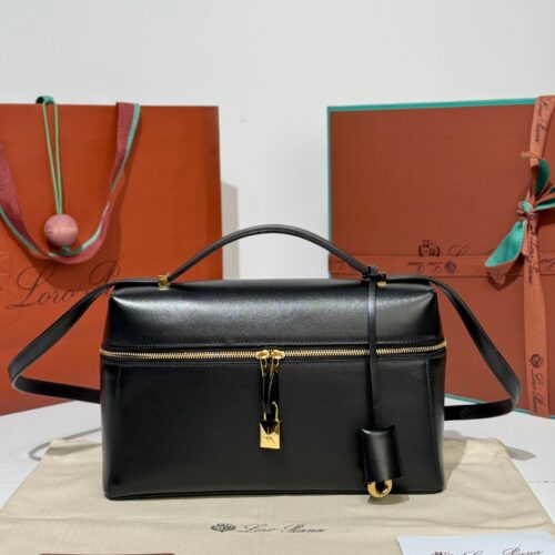 Loro Piana Extra Bag L27 Shoulder Bag – Saddle Leather (Black)