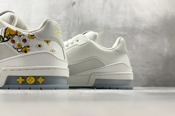 sy_no_446B88987F90505CC1E87EABD32AF0D3_7 Louis Vuitton LV Trainer White Leather Floral Embroidery Sneakers