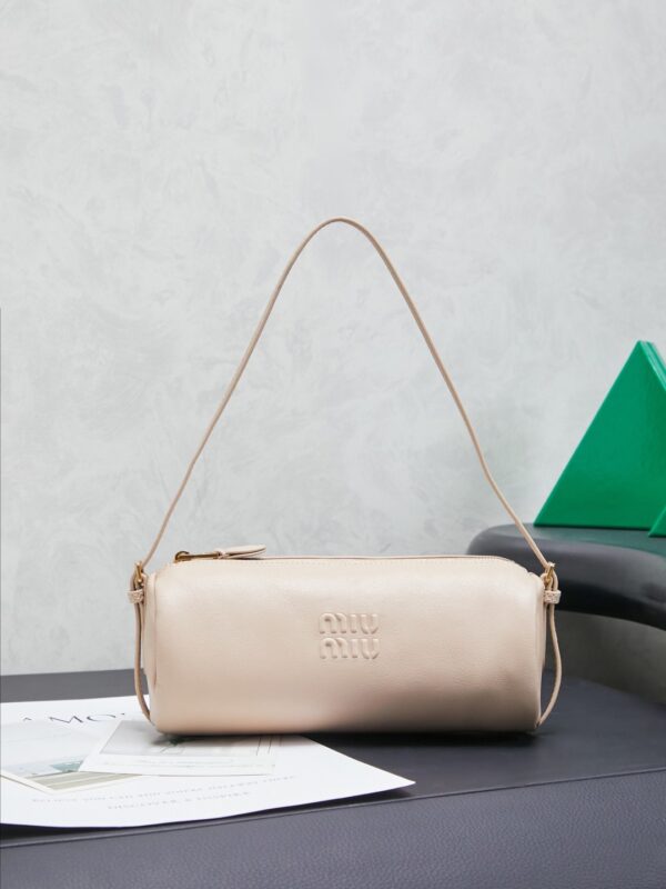 sy_no_44B455B1DF887477BD01847594F773E2_0 Beige Leather Cylindrical Underarm Shoulder Bag