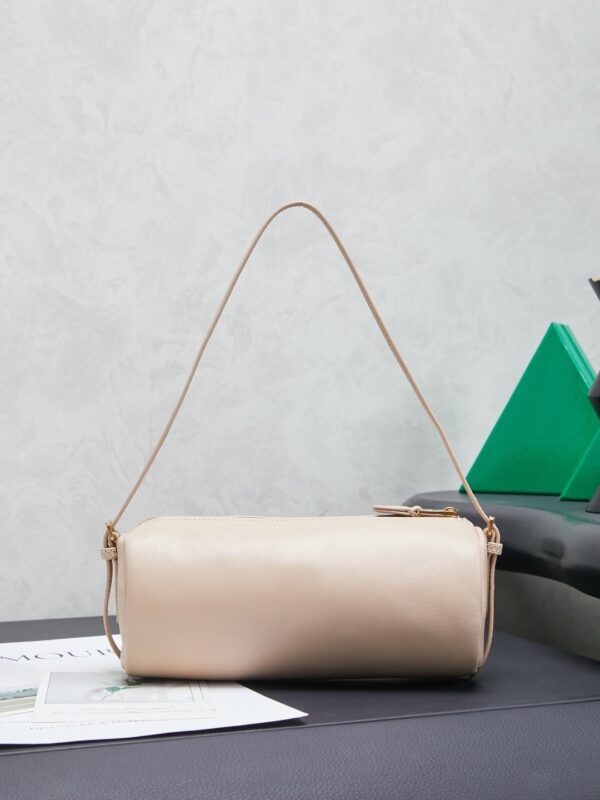 sy_no_44B455B1DF887477BD01847594F773E2_1 Beige Leather Cylindrical Underarm Shoulder Bag