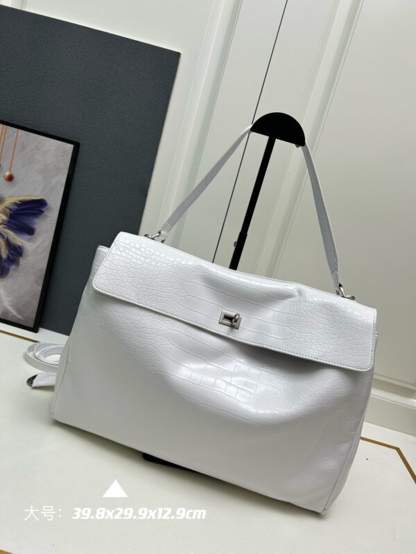 sy_no_452DB2D9C87E53B552148E6E9BD56ED2_1 Balenciaga Rodeo Large Bag – Crocodile-Embossed