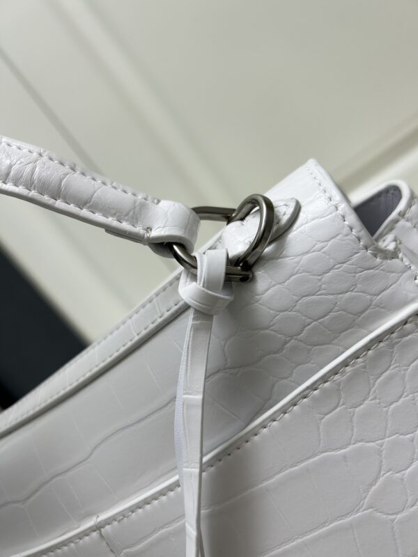 sy_no_452DB2D9C87E53B552148E6E9BD56ED2_4 Balenciaga Rodeo Large Bag – Crocodile-Embossed