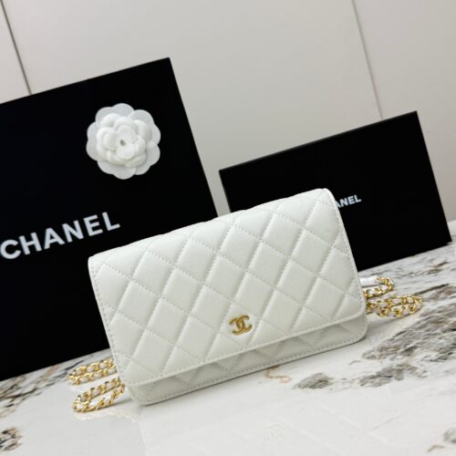 sy_no_4545C1976395A5CE0B632B344EEEE112_0 White Quilted Textured Calfskin WOC Chain Wallet