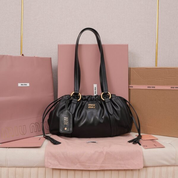 sy_no_45B0FE24C56E0F1B08A2FB3D842061DB_0 Black Archive-Inspired Drawstring Ruched Shoulder / Underarm Bag