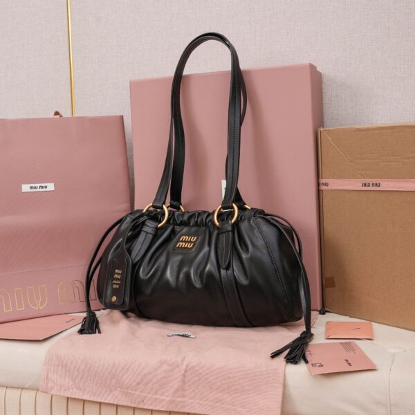 sy_no_45B0FE24C56E0F1B08A2FB3D842061DB_1 Black Archive-Inspired Drawstring Ruched Shoulder / Underarm Bag
