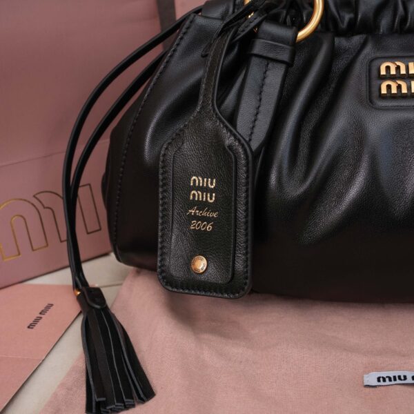 sy_no_45B0FE24C56E0F1B08A2FB3D842061DB_7 Black Archive-Inspired Drawstring Ruched Shoulder / Underarm Bag