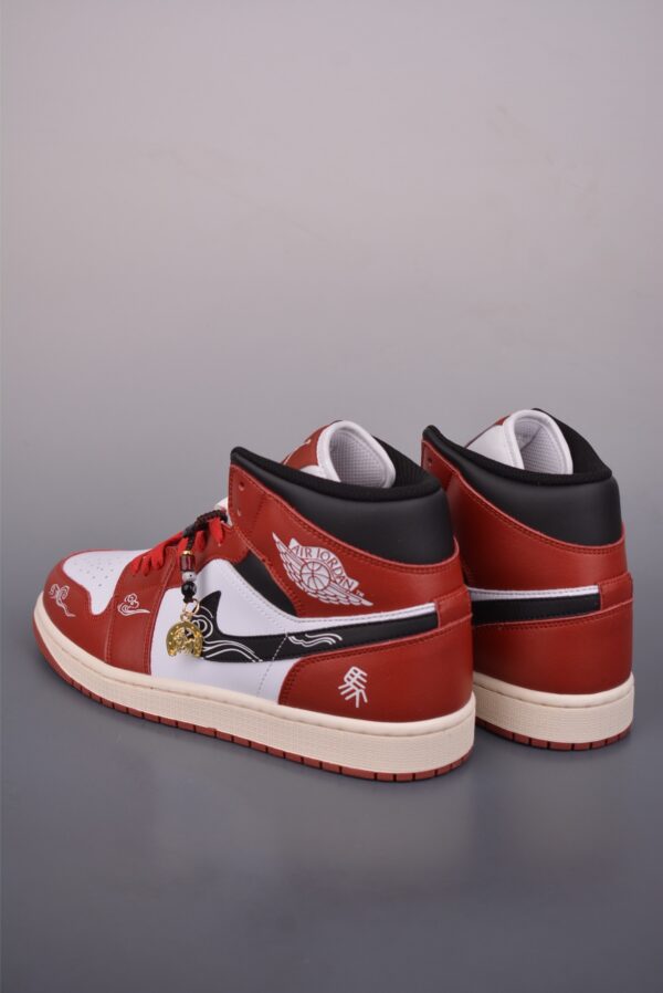 Air Jordan 1 Mid Custom – Chinese Cloud Pattern / Retro Red