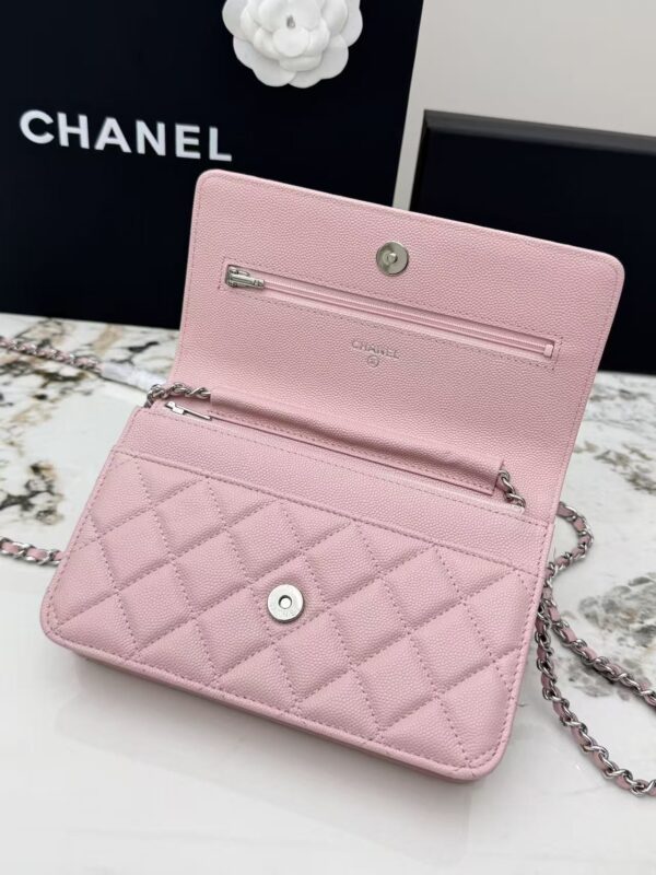 sy_no_463B7AF8FA9301EB621FF862EEC003C3_5 Pink Quilted Textured Calfskin WOC Chain Wallet