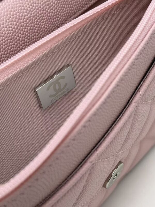 sy_no_463B7AF8FA9301EB621FF862EEC003C3_8 Pink Quilted Textured Calfskin WOC Chain Wallet