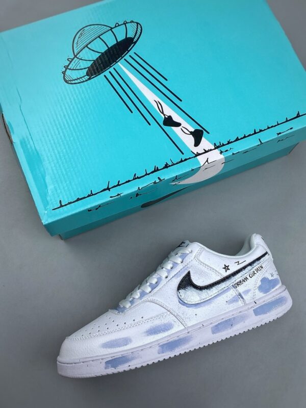 sy_no_465F5ADB236BF314FFCF57B16A801FEE_2 DREAM CURTAIN / UFO Custom Hand-Painted Low-Top Sneakers