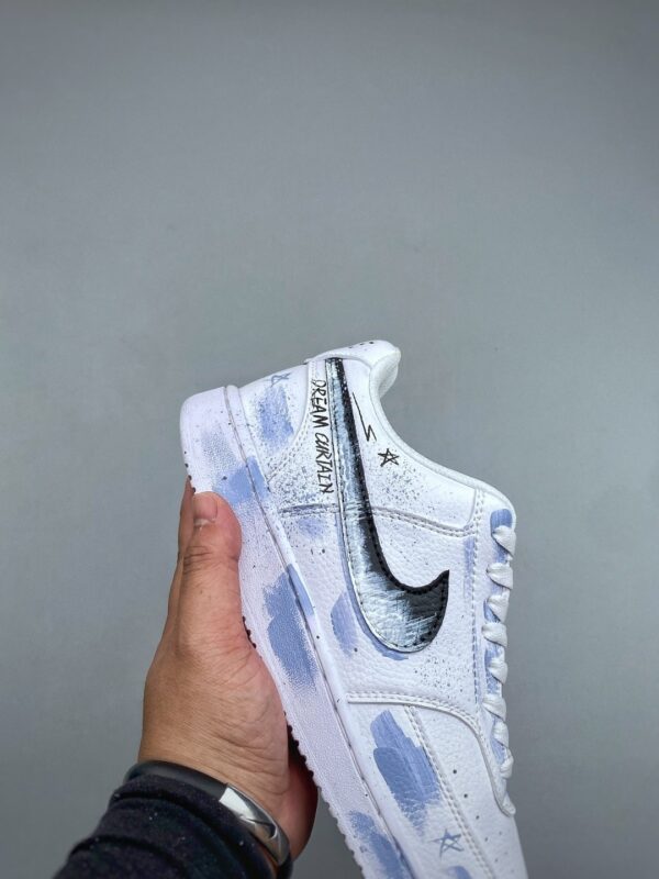 sy_no_465F5ADB236BF314FFCF57B16A801FEE_5 DREAM CURTAIN / UFO Custom Hand-Painted Low-Top Sneakers