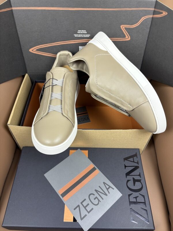 sy_no_4712689B40584CEE87C6C59CE905F8D3_3 Beige & Khaki Smooth Leather Slip-On Sneakers