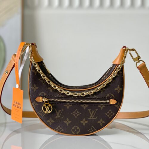 sy_no_4742DA96710152F847FB1259C10E2A4D_0 Monogram Canvas Crescent Underarm Bag