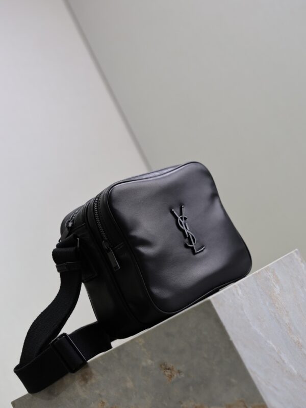 sy_no_479C84F575AE1E9A2A745CE47211DD48_1 YSL Niki Lambskin Camera Bag – Black