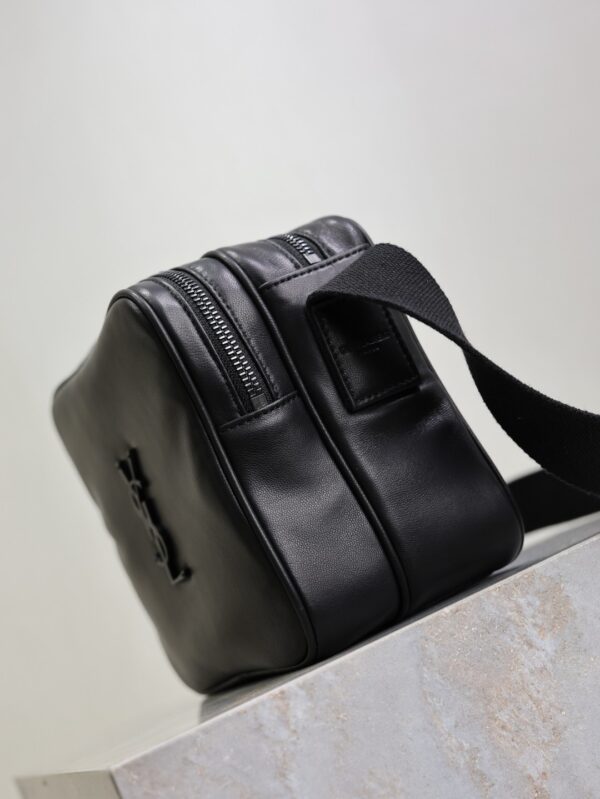 sy_no_479C84F575AE1E9A2A745CE47211DD48_2 YSL Niki Lambskin Camera Bag – Black