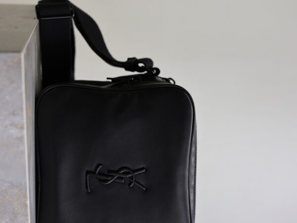 sy_no_479C84F575AE1E9A2A745CE47211DD48_3 YSL Niki Lambskin Camera Bag – Black