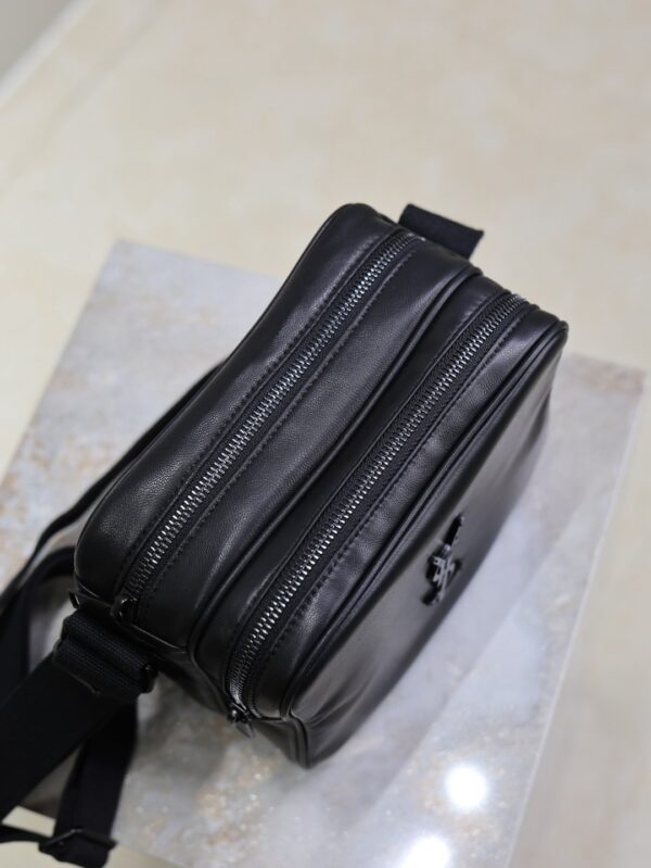 sy_no_479C84F575AE1E9A2A745CE47211DD48_5 YSL Niki Lambskin Camera Bag – Black