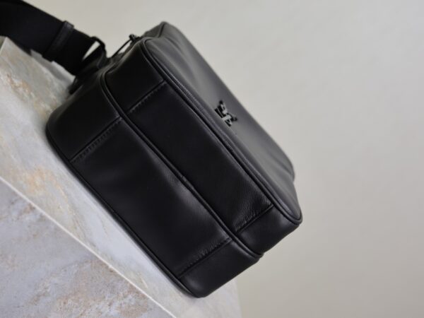 sy_no_479C84F575AE1E9A2A745CE47211DD48_8 YSL Niki Lambskin Camera Bag – Black