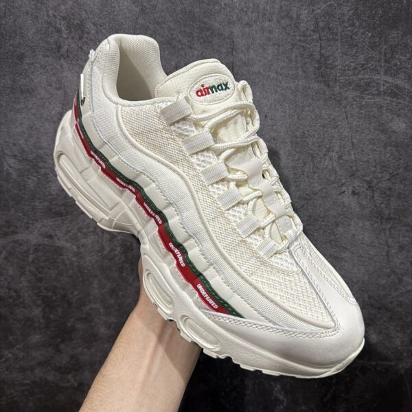 sy_no_47B6997B6A913195BB2FB028F0182B6E_2 Sail / White Air-Cushioned Retro Running Sneakers