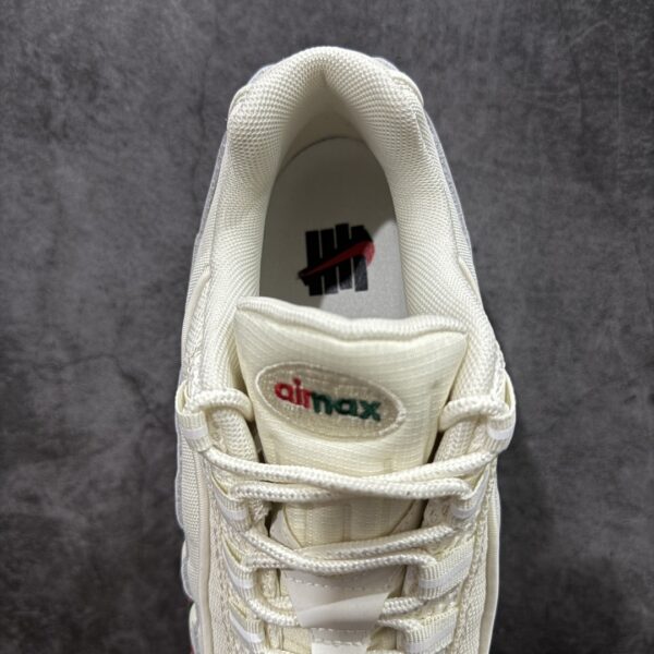 sy_no_47B6997B6A913195BB2FB028F0182B6E_7 Sail / White Air-Cushioned Retro Running Sneakers