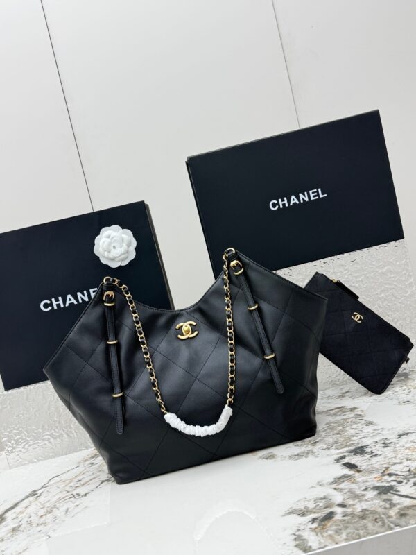 sy_no_490E4F60865F549BD15318A2992C841E_0 Chanel 25S Large Tote Bag – Quilted Calfskin Leather with Gold Hardware
