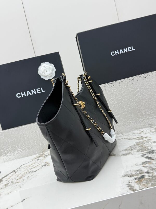 sy_no_490E4F60865F549BD15318A2992C841E_1 Chanel 25S Large Tote Bag – Quilted Calfskin Leather with Gold Hardware